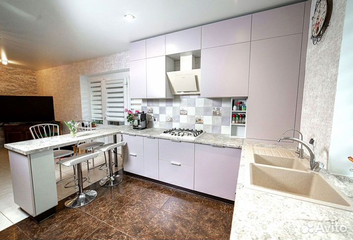 Кухонные гарнитуры новые под ключ