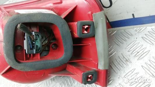 Фонарь задний левый volkswagen passat B6 (1SK47MX0