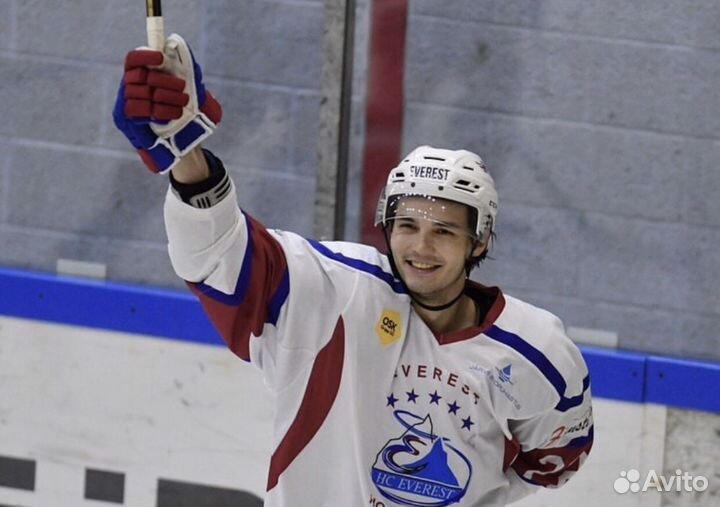 Тренер по хоккею