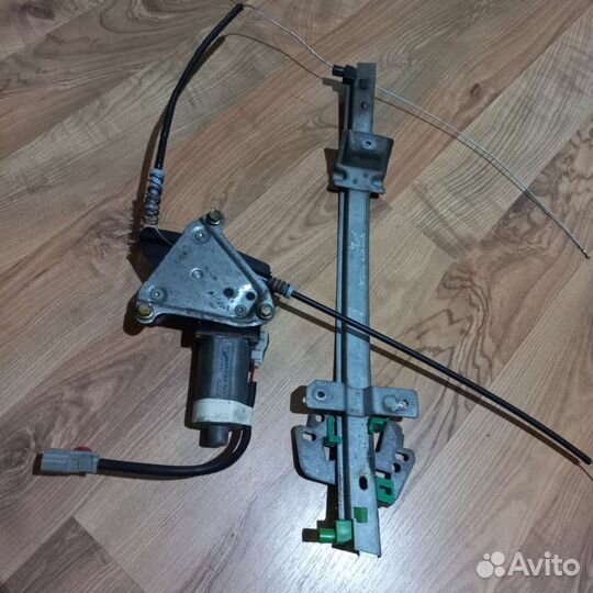 Стеклоподъемник accord 1996