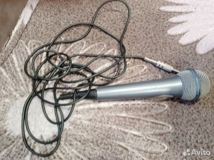 Микрофон для караоке проводной