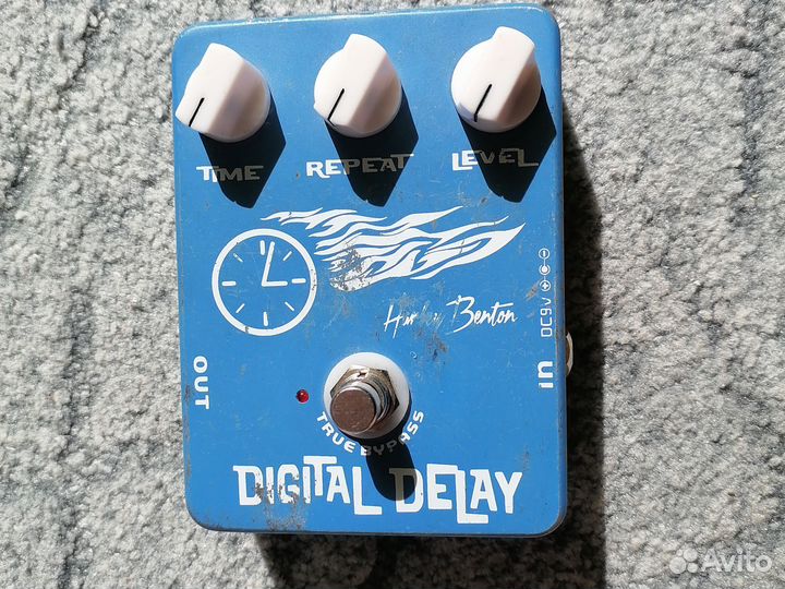 Гитарная педаль Harley Benton Digital Delay