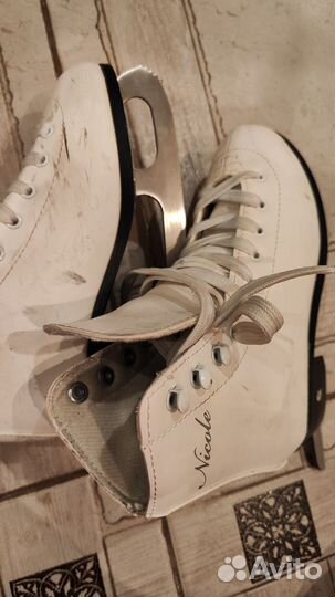 Коньки фигурные 35 размер