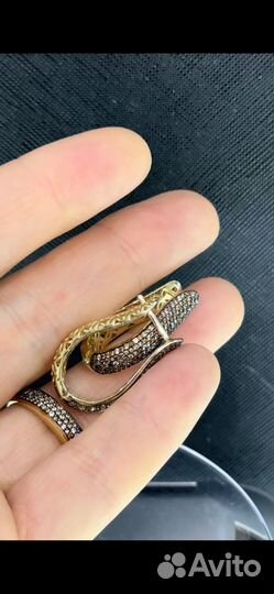 Золотой комплект с бриллиантами