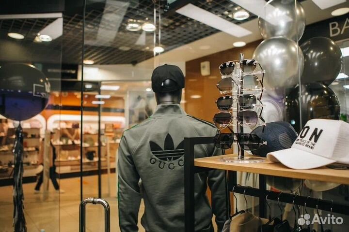 Шоурум мужской и женской одежды