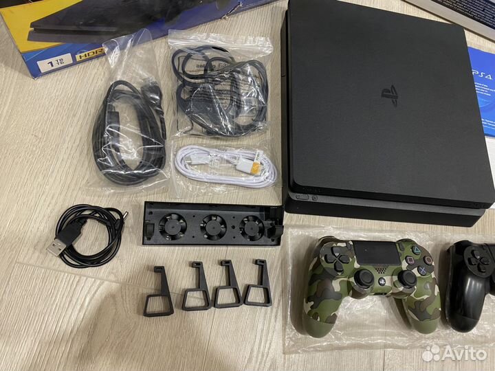 Sony PlayStation 4 PS4 1Tb (2208) +2джоя +30игр