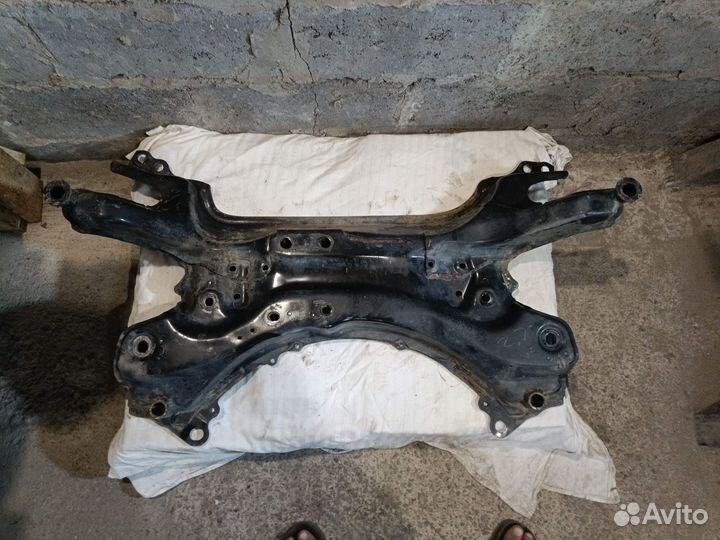 Балка подмоторная (подрамник ) Toyota RAV4, IV 40