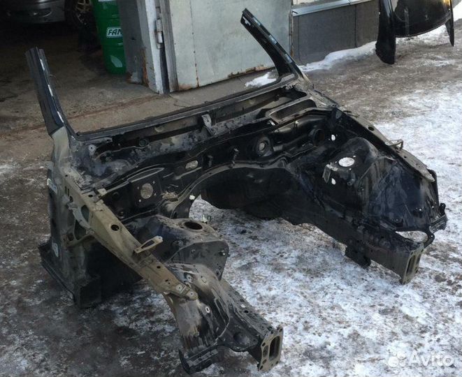 Часть кузова (передняя) передний Lexus Is250 GSE20