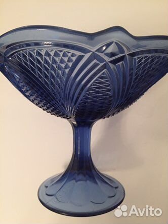 Две вазы : на ножке, для цветов )