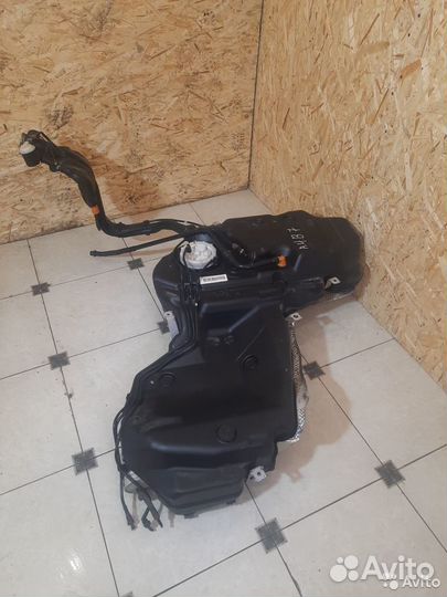 Бензобак Audi А4 B7