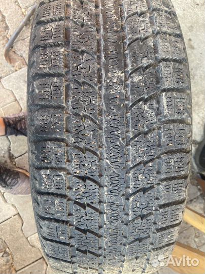 Toyo Observe GSi-5 235/60 R18 107T