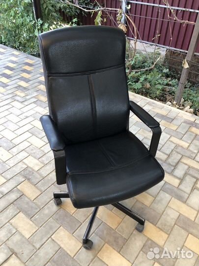Офисное кресло бу