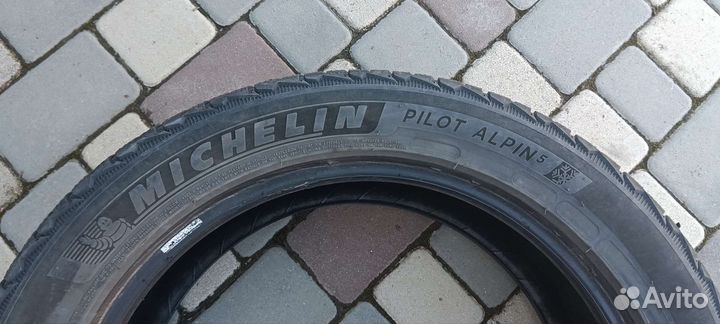 Michelin Pilot Alpin 5 245/45 R18 100V