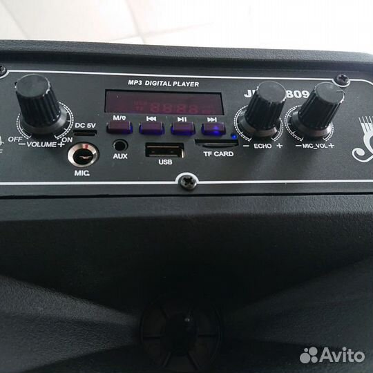 Мощная беспроводная концертная активная колонка