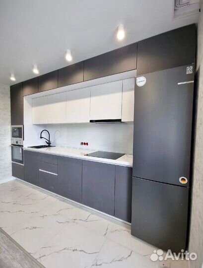 Кухонный гарнитур С Барной Стойкой в Потолок