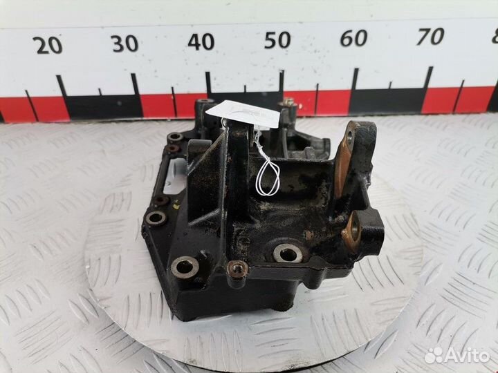 Кронштейн генератора Peugeot 206 2002