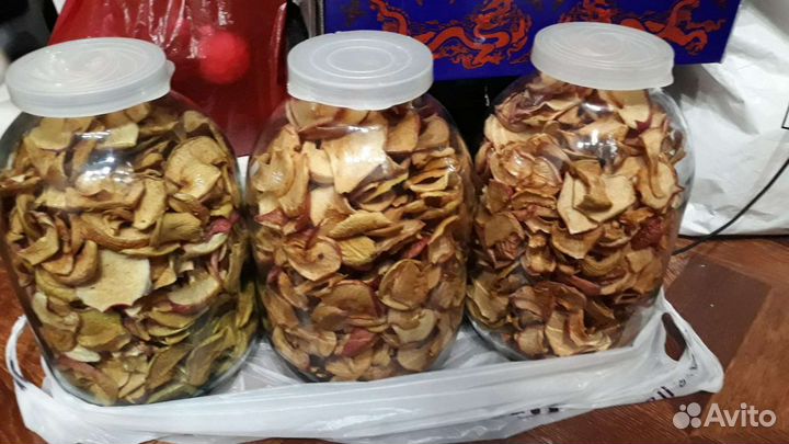 Банка с сухофруктами