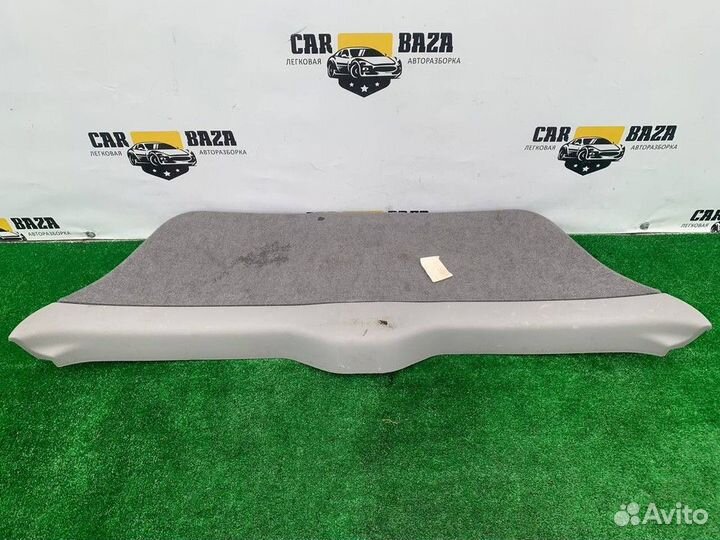 Обшивка крышки багажника Subaru Impreza