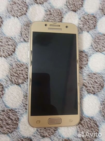 Телефон Samsung А 3