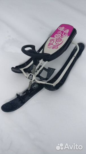 Детский снегокат с ручкой