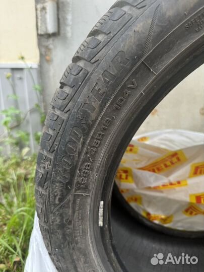 Goodyear UltraGrip Performance+ 255/45 R19 104V