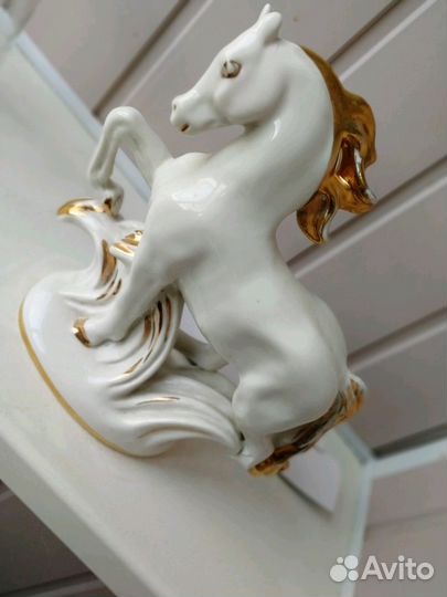 Фарфоровый конь, лфз