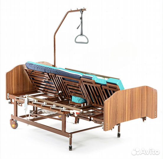 Медицинская кровать для инвалидов