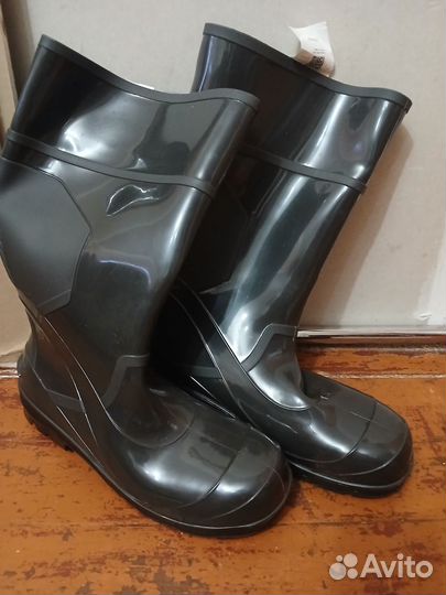 Резиновые сапоги