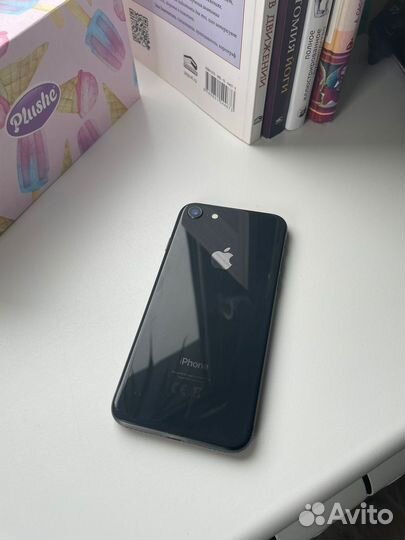 iPhone 8, 64 ГБ