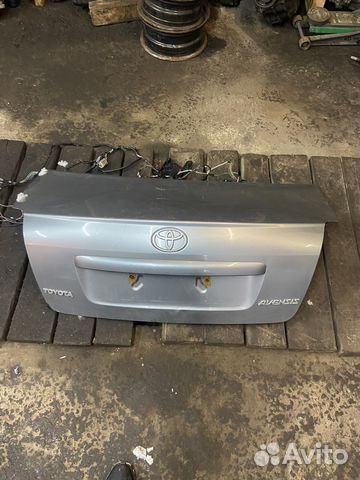 Крышка багажника в сборе Toyota Avensis 2