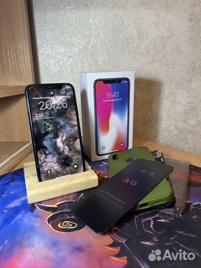 iPhone X, 256 ГБ