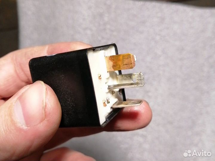 VAG 443 951 253 Aa реле топливного насоса