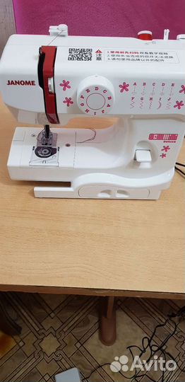 Швейная машинка janome mini