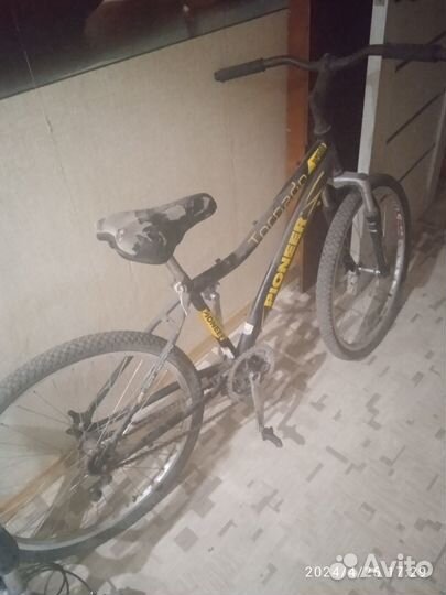 Продам 2 велосипеда на запчасти