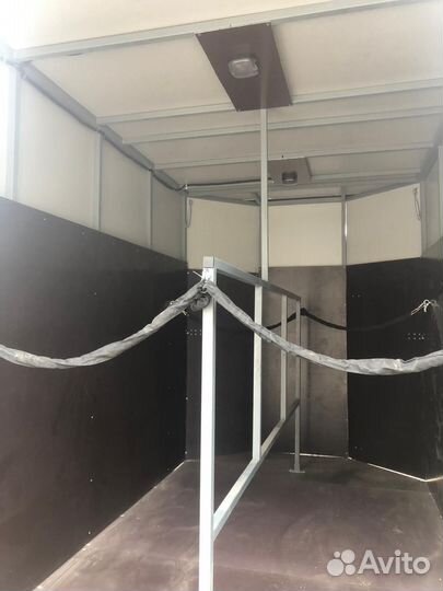 Прицеп коневозка