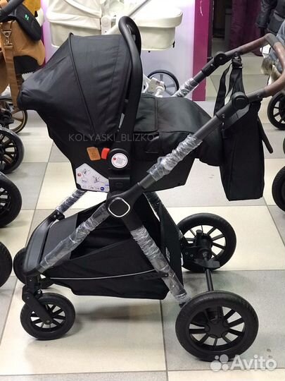 Кояска 3в1 новая с перекидной ручкой luxmom A4