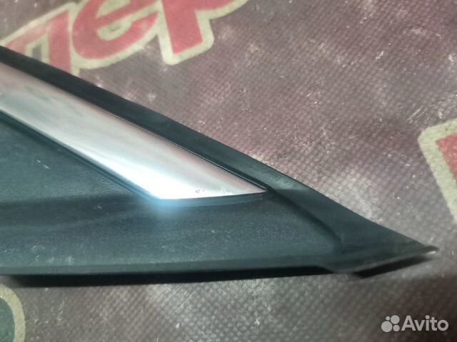 Накладка крыла передняя правая Ford Mondeo