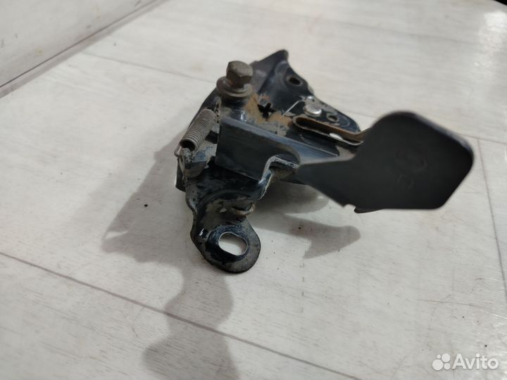 Замок капота Nissan Almera Classic