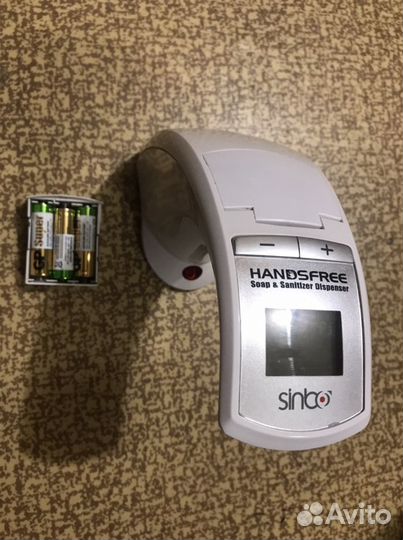 Автоматический дозатор жидкого мыла