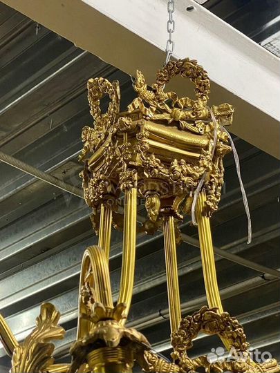 Люстра.Мебель в стиле Людовика.Антиквариат