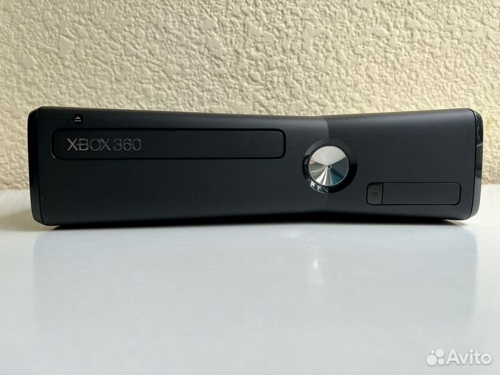 Xbox 360 прошитая+2 джоя+100игр