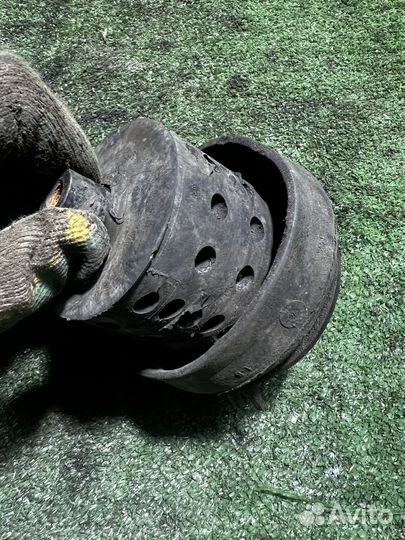 Опора двигателя передняя Volkswagen Passat B4