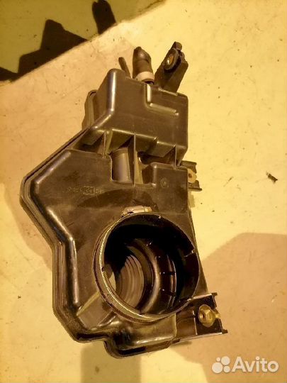 Патрубок воздушного фильтра Nissan Cefiro A33