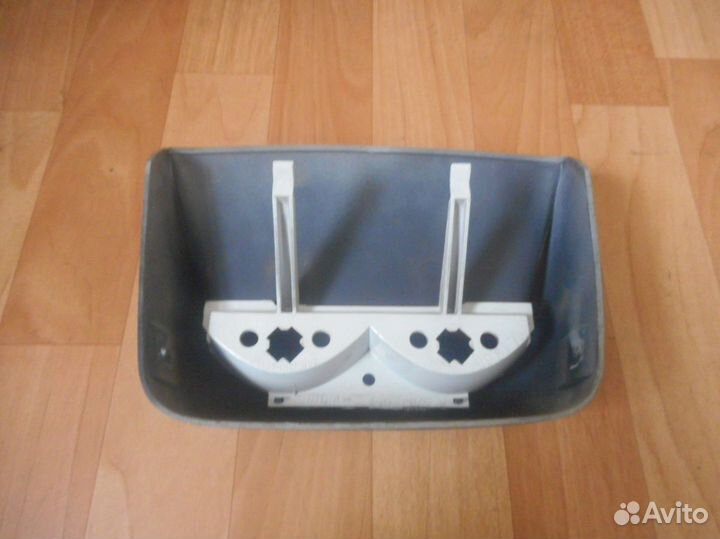 Фонарь задний (стоп сигнал) Ford Taurus 1 поколени