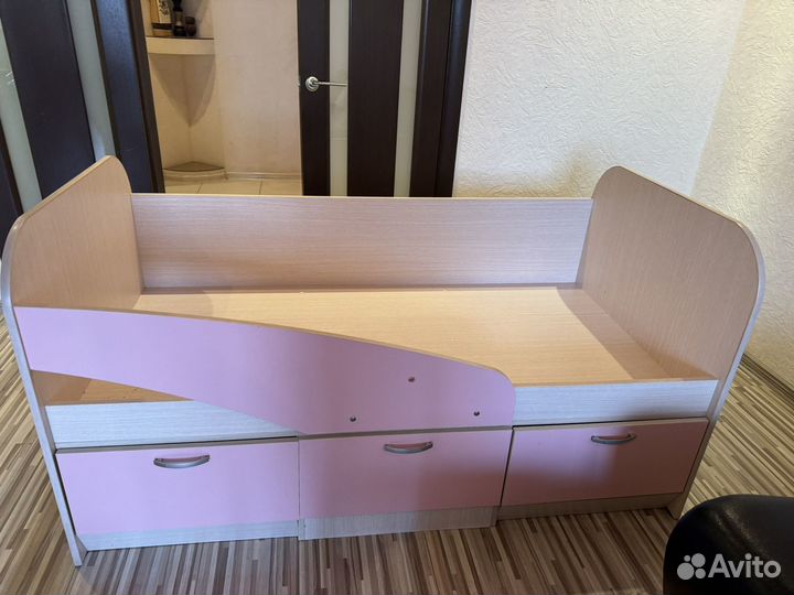 Кровать детская с бортиком+матрас