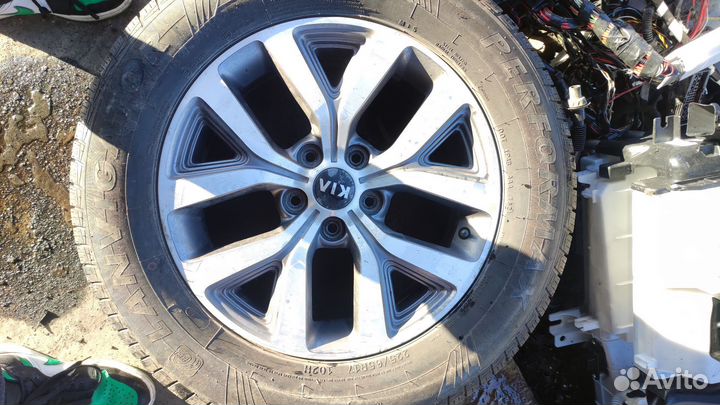 Диск литой оригинальный на Киа Спортеж 3. 13-16