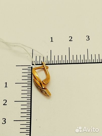 Серьги с синтетическим камнем Золото