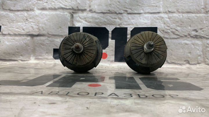 Подушка двигателя передняя правая Infiniti M37 Y51