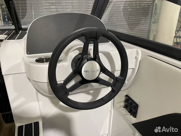 Семейная локда с каютой Phoenix 560 Cruiser