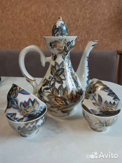 Чайник-кувшин фарфоровый и 4 пиалы.Кисловодск.ссср